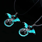 Punk Luminous Dragon Jewelry Pendant Necklace Glow In The Dark Animal Fluorescence Necklaces for Men Women Jewellery Accessories