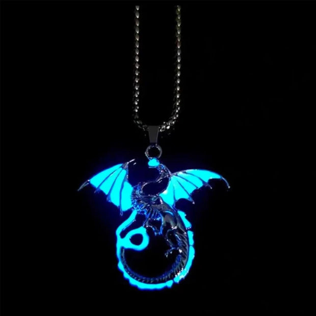 Punk Luminous Dragon Jewelry Pendant Necklace Glow In The Dark Animal Fluorescence Necklaces for Men Women Jewellery Accessories